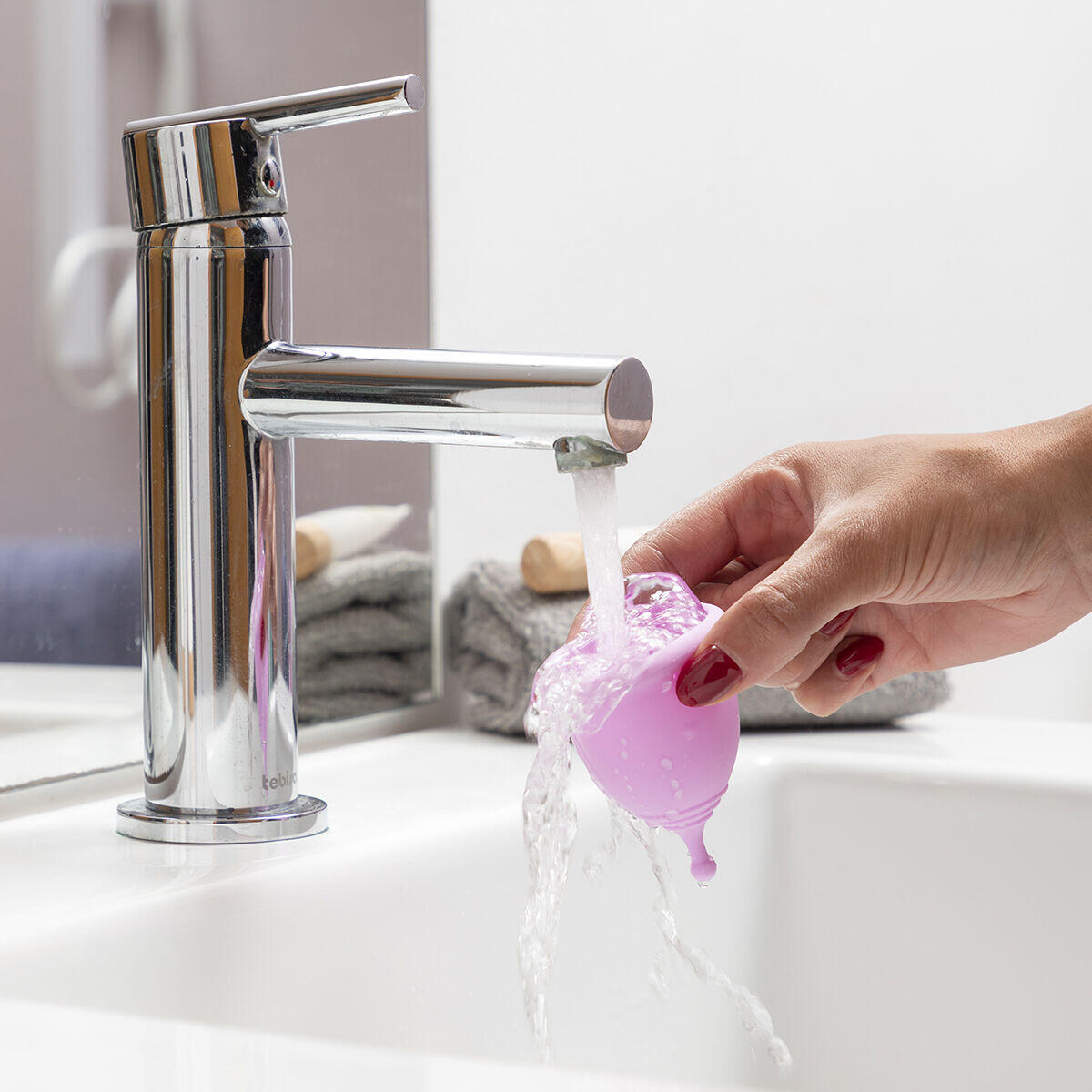 Copo menstrual ecomzent com acessórios